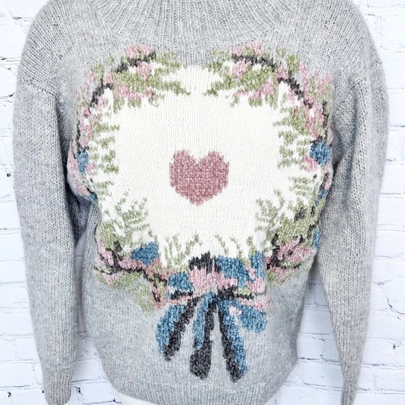 VINTAGE STUDIO MICHELLE STUART HAND KNIT GRAY FLORAL HEART WOOL SWEATER - MEDIUM - Picture 2 of 4